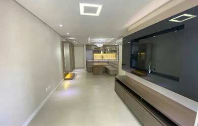 Imagem 2: Apartamento no Estreito, com 2 dormitórios sendo 1 suíte , vaga e hobby box