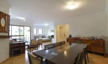 Imagem 2: Excelente apartamento reformado em rua tranquila com muito verde!