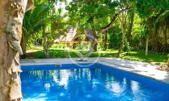 Imagem 2: Propriedade beira mar no Arraial D'Ajuda Porto Seguro com 4 Casas ótimo para Hotel ou