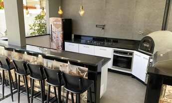 Imagem 2: Casa para aluguel e venda possui 300 metros quadrados com 4 quartos