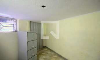 Imagem 3: Casa para Aluguel - Floresta, 2 Quartos, 60 m2