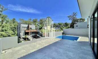 Imagem 6: Casa de 321m² com 3 suítes, 4 banheiros e 4 vagas de garagens em Cotia, condomínio Reserva