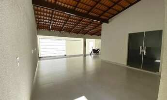 Imagem 2: Vendo excelente casa averbada (aceita financiamento), localizada no bairro planalto