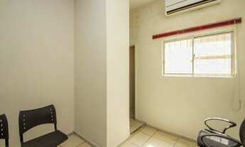 Imagem 4: Sala em galeria Boa Viagem