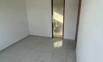 Imagem 3: Apartamento para venda possui 90 metros quadrados com 2 quartos em Barrocão - Itaitinga