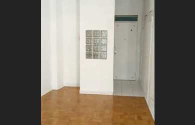 Imagem 4: Kitão com varanda ao lado do metrô Anhangabaú