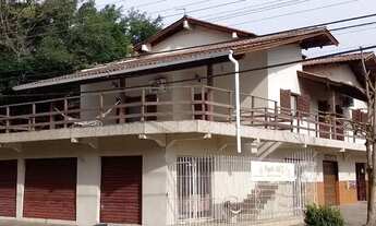 Imagem: Sobrado com ampla residencia e no térreo