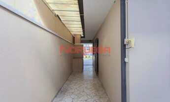 Imagem 7: Residência com 3 quartos para alugar por R$ 1350.00, 99.00 m2 - CAMPO COMPRIDO - CURITIBA