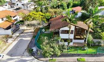 Imagem: Casa com 6 dormitórios à venda, 328m²