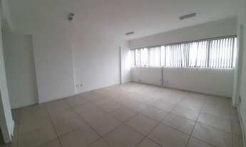 Imagem 3: Sala Comercial à Venda em Buraquinho, Lauro de Freitas-BA: 1 Sala, 1 Banheiro, 1 Vaga de G