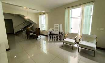 Imagem 7: Casa à Venda em Itaipu 7 Quartos, Piscina e a Poucos Metros da Praia