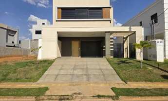 Imagem: Sobrado mobiliado em condomínio fechado