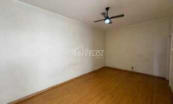 Imagem 4: Excelente apartamento quarto e sala andar alto colado ao metrô do Largo do Machado!