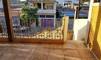 Imagem 3: 3 casas para venda,sendo 1 casa térrea + Kitnet fdos+apto todos prontos para morar