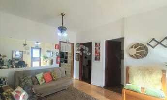 Imagem 2: Casa Ampla de 3 dormitórios sendo 1 suíte. Garagem coberta 2 carros. Pátio frente e fundos