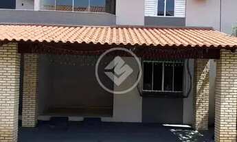 Imagem: Sobrado com 3 quartos com excelente localização