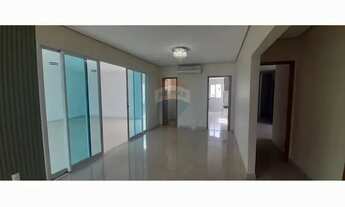 Imagem 2: Reserva das Flores com 3 quartos, sendo 1 suíte terreno amplo de 450m2