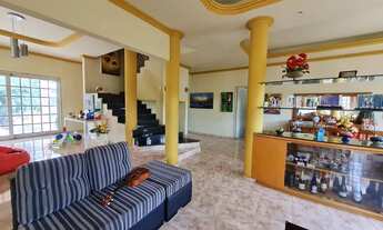 Imagem: Excelente casa espaçosa com área de lazer