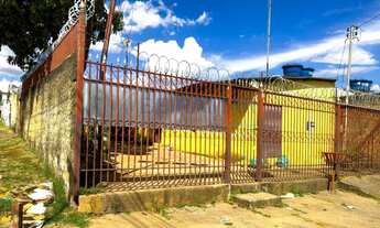 Imagem 3: Casa de Esquina com 2 Quartos, 3 Vagas e Excelente Ponto Comercial à Venda na QNN 1 - Ceil