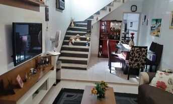 Imagem 2: Sobrado em Rua Estevão de Almeida - Vila Cascatinha - São Vicente/SP