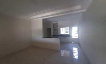 Imagem 4: Linda casa com 2 quartos, sendo uma suíte, banheiro social. sala, cozinha, área de serviço