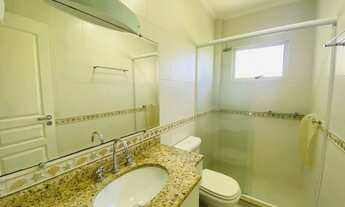 Imagem 3: Casa para venda tem 550 metros quadrados com 5 quartos sendo 3 suítes com 1 master