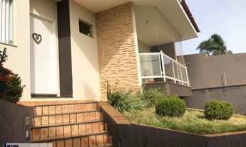 Imagem 2: Casa para Venda em Marília, Ana Carla, 4 dormitórios, 2 suítes, 5 banheiros, 4 vagas