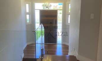 Imagem 6: Casa de condomínio sobrado para venda possui 420 metros quadrados com 4 quartos