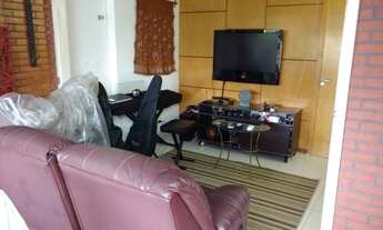 Imagem 3: Casa de condomínio para venda possui 200 metros quadrados com 3 quartos