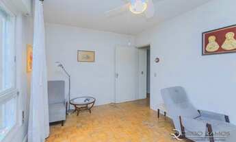 Imagem 4: 3) três dormitórios de frente com Suíte e 4 (quatro) banheiros, Gabinete , Vaga coberta