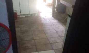 Imagem 4: Casa com 4 comodos iquais de 3x3 e 2 banheiros