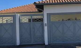 Imagem: Casa para venda tem 321 metros quadrados