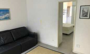 Imagem 7: Excelente apartamento em rua super arborizada, com uma excelente localização em Copacabana