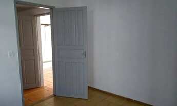 Imagem 6: Excelente casa com excelente terreno na frente