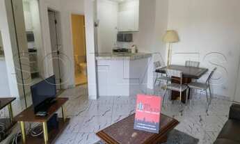 Imagem 2: Flat mobiliado no Itaim Bibi com 1 dormitório com vista para Avenida Faria Lima