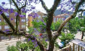 Imagem 2: Apartamento de 02 dormitórios, mobiliado, no bairro Praia de Belas, para locação