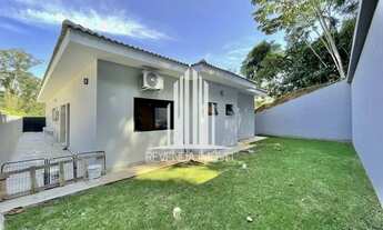 Imagem 3: Casa de 321m² com 3 suítes, 4 banheiros e 4 vagas de garagens em Cotia, condomínio Reserva