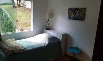 Imagem: Quarto mobiliado em sobrado de Santa Felicidade