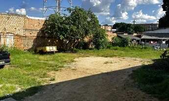 Imagem 2: Locação. Terreno com 378 m2 na Rua José Magalhães. Centro