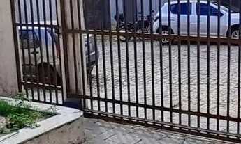 Imagem 4: Casa Comercial Duplex em Lagoa Nova com 4/4, 250m², 2 Vagas de Garagem