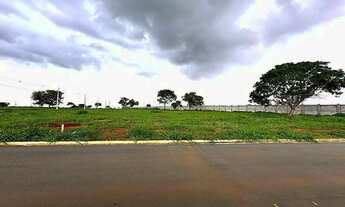 Imagem: Vende-se Terreno no Condomínio Vila Romana