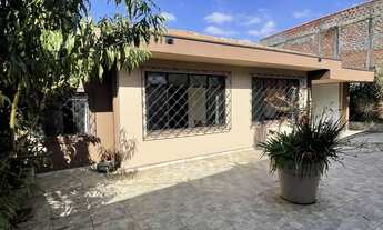 Imagem 2: Casa térrea para venda com 229 metros quadrados com 4 quartos em Xaxim - Curitiba - PR