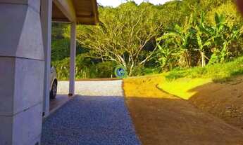 Imagem: Casa Aconchegante em Amplo Terreno com Vista