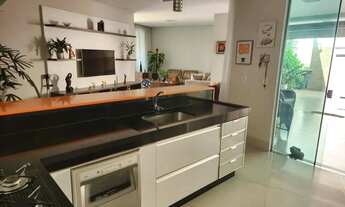 Imagem 5: Sobrado para venda com 243 metros quadrados com 4 quartos