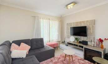 Imagem: Sobrado triplex, mobiliado, com 3 quartos