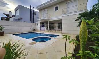 Imagem 3: Linda casa semi mobiliada com 4 suites, lazer com piscina e churrasqueira no Centro de Alp