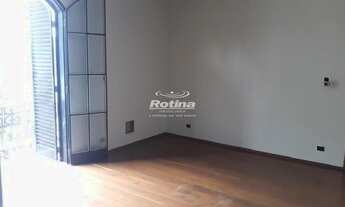 Imagem 4: Casa para aluguel, 5 quartos, 2 suítes, 12 vagas, Centro - Uberlândia/MG