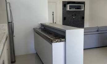 Imagem 3: OPORTUNIDAE Apartamento a venda com 2 quartos 1 vaga de garagem mobiliado em Itapema - SC