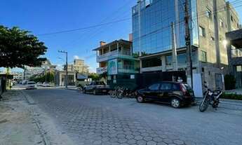 Imagem 4: Apartamento 02 suítes à 100m do mar no Bairro de Mariscal Bombinhas - SC