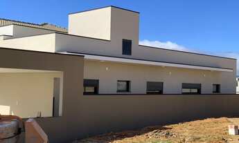 Imagem 2: Casa de condomínio | 167m² | 3 Dorms/ Suíte | 4 vagas